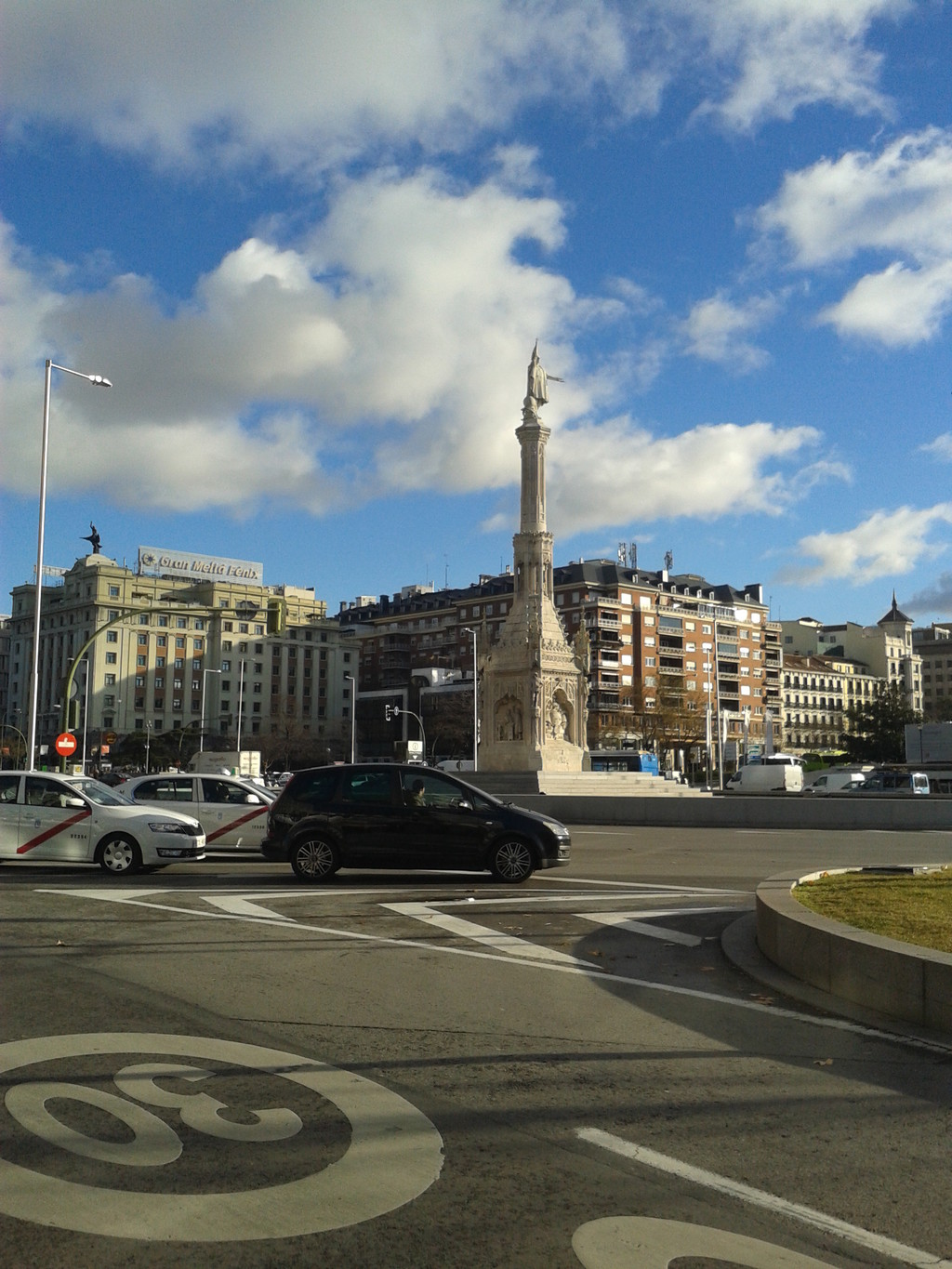 https://mdw-travel-data-us-east-1.s3.amazonaws.com/img/country/Argentina/Colon-Square-Plaza-Colon/img_00.jpg