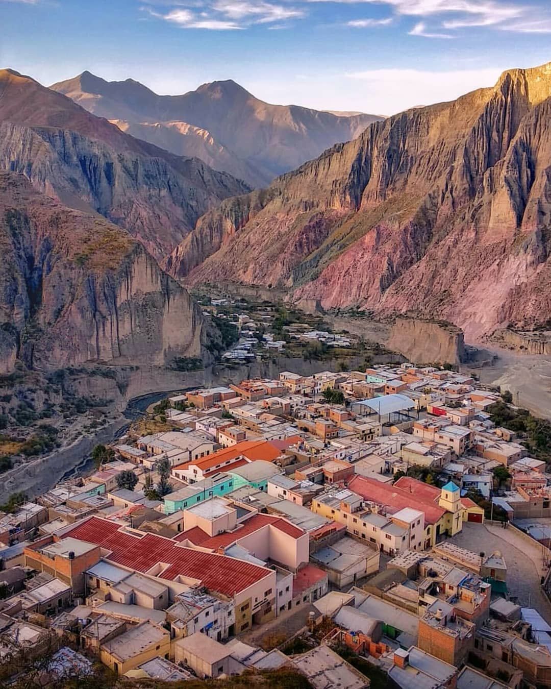 https://mdw-travel-data-us-east-1.s3.amazonaws.com/img/country/Argentina/Iruya/img_05.jpg