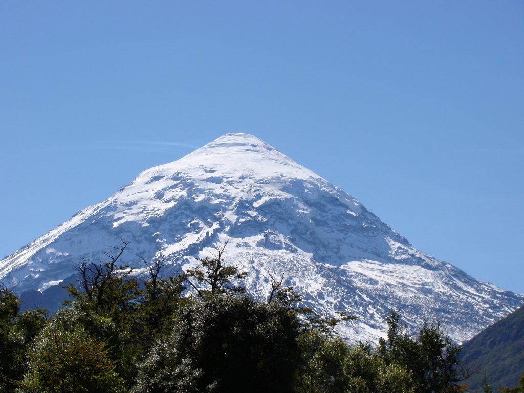 https://mdw-travel-data-us-east-1.s3.amazonaws.com/img/country/Argentina/Mitla/img_01.jpg