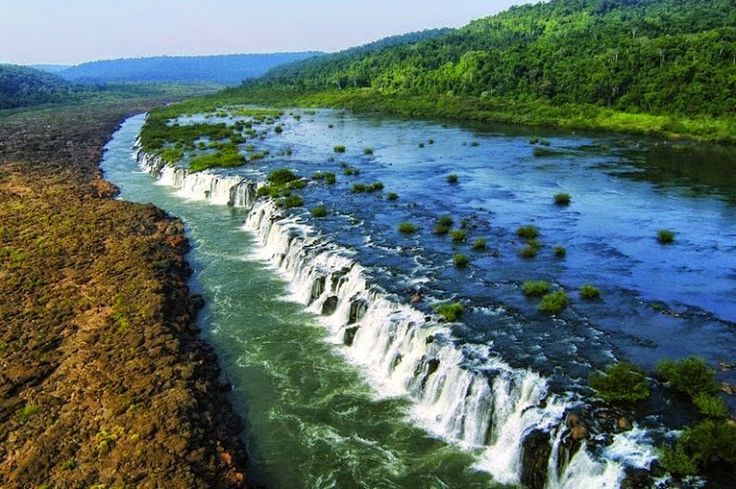 https://mdw-travel-data-us-east-1.s3.amazonaws.com/img/country/Argentina/Mocona-Falls/img_00.jpg