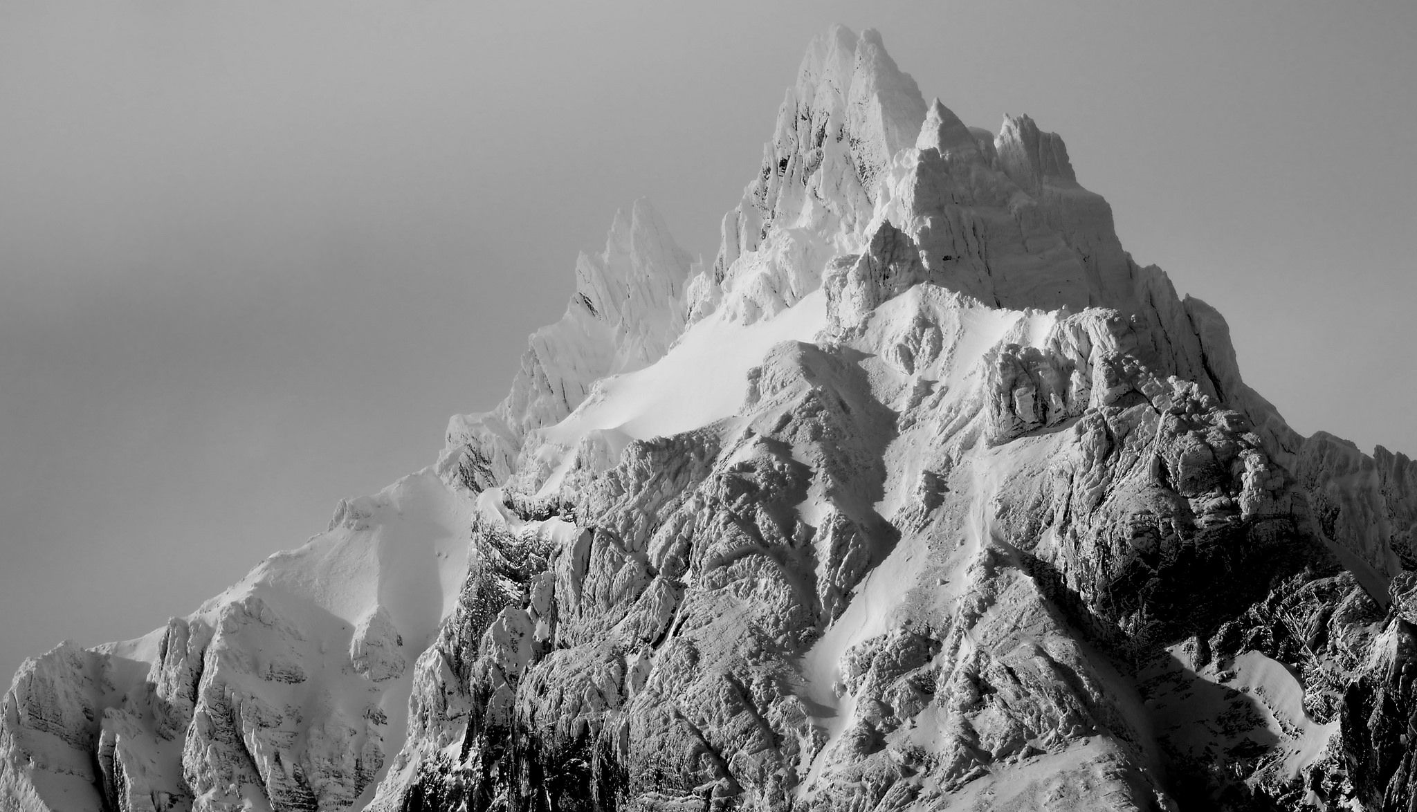 https://mdw-travel-data-us-east-1.s3.amazonaws.com/img/country/Argentina/Mount-Olivia/img_01.jpg