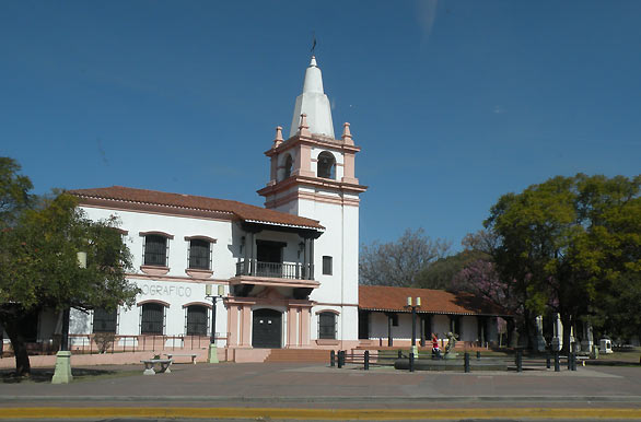 https://mdw-travel-data-us-east-1.s3.amazonaws.com/img/country/Argentina/Museo-Etnografico-y-Colonial-Juan-de-Garay/img_05.jpg