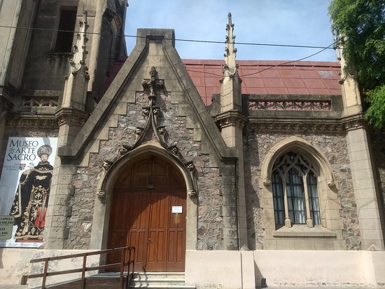 https://mdw-travel-data-us-east-1.s3.amazonaws.com/img/country/Argentina/Museo-del-Arte-Sacro-Enrique-Plana/img_05.jpg
