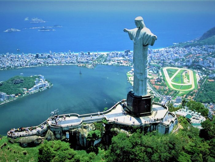 https://mdw-travel-data-us-east-1.s3.amazonaws.com/img/country/Argentina/Open-Door/img_02.jpg