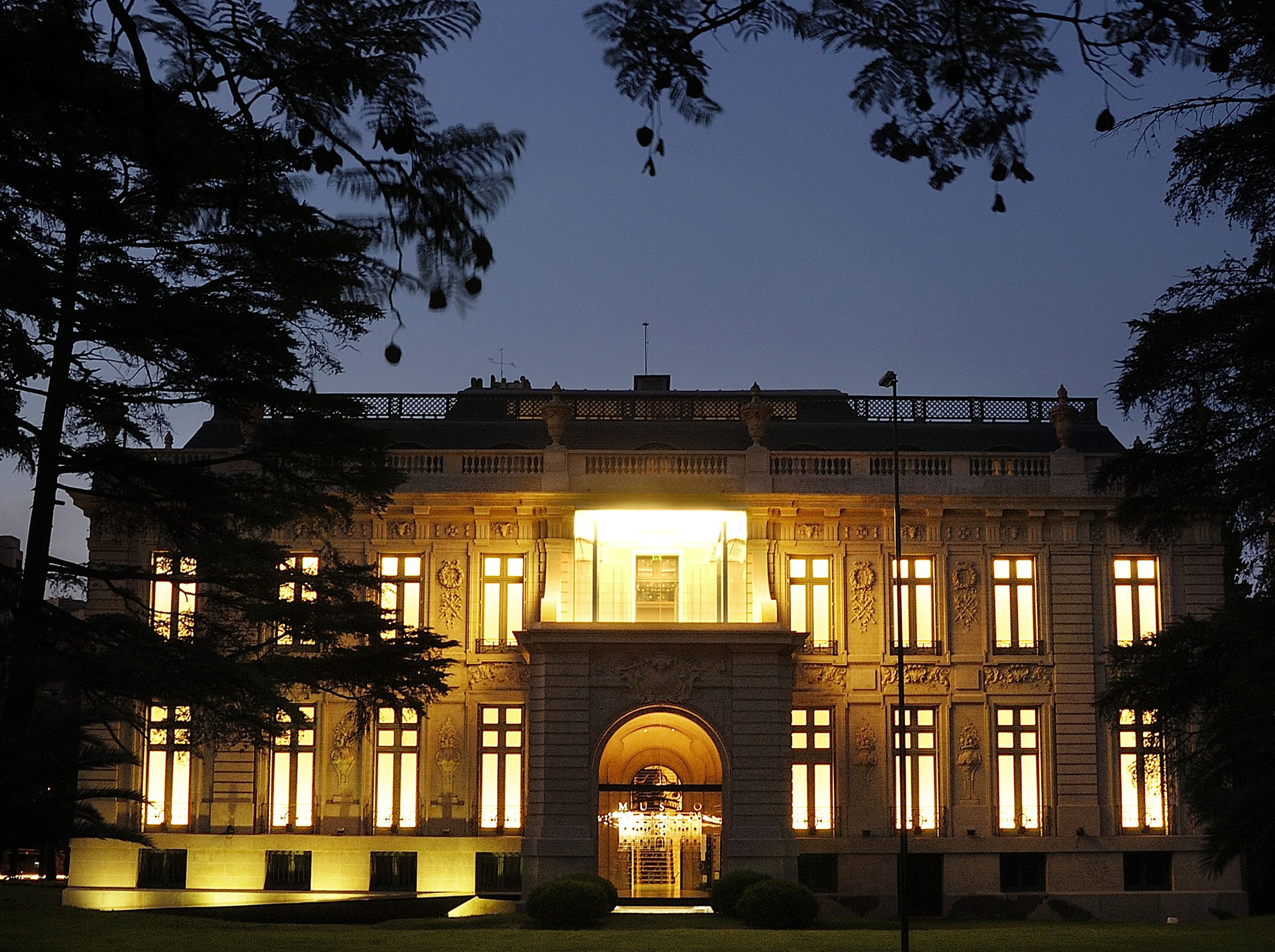 https://mdw-travel-data-us-east-1.s3.amazonaws.com/img/country/Argentina/Palacio-Ferreyra/img_02.jpg