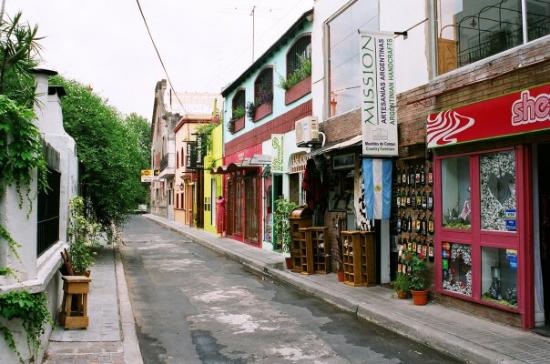 https://mdw-travel-data-us-east-1.s3.amazonaws.com/img/country/Argentina/Palermo-Viejo/img_02.jpg