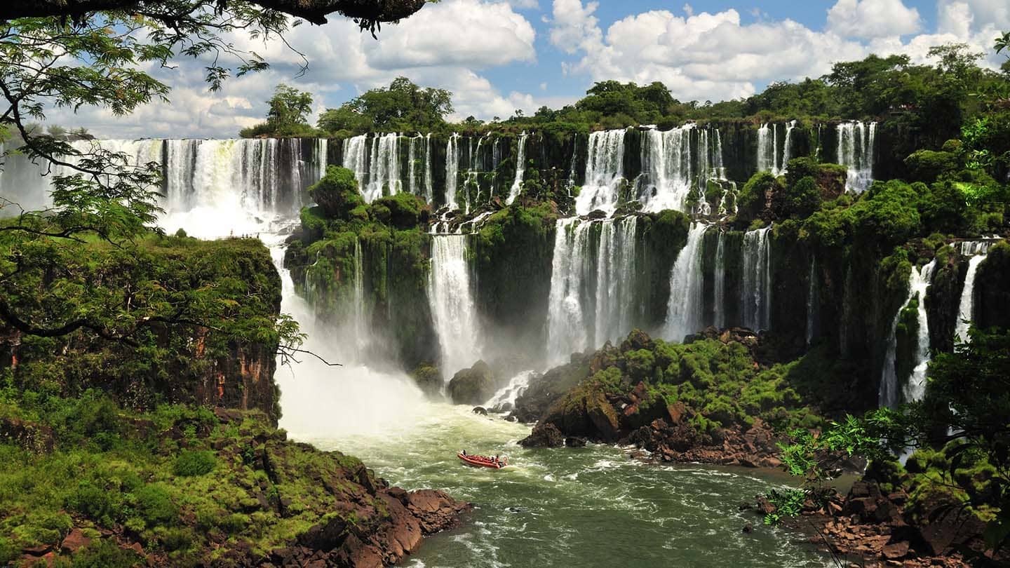 https://mdw-travel-data-us-east-1.s3.amazonaws.com/img/country/Argentina/Paraguay-Shopping/img_02.jpg