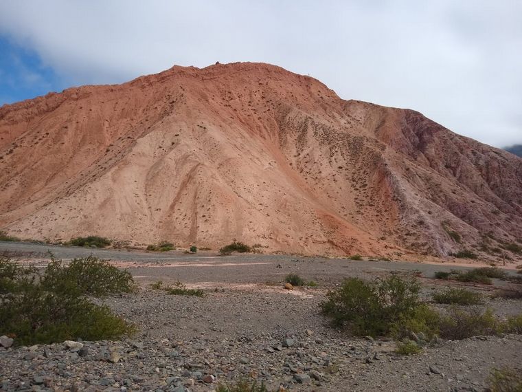 https://mdw-travel-data-us-east-1.s3.amazonaws.com/img/country/Argentina/Paramo-de-los-Colorados/img_03.jpg