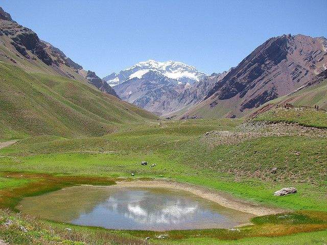 https://mdw-travel-data-us-east-1.s3.amazonaws.com/img/country/Argentina/Parque-Provincial-Aconcagua/img_02.jpg