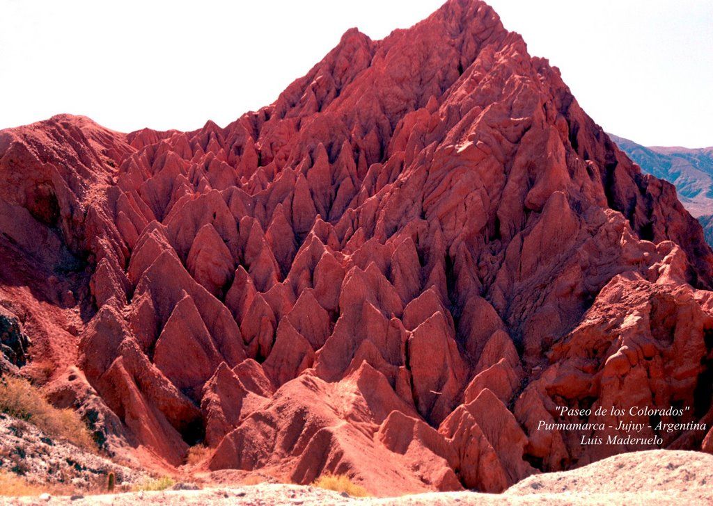 https://mdw-travel-data-us-east-1.s3.amazonaws.com/img/country/Argentina/Paseo-de-Los-Colorados/img_03.jpg
