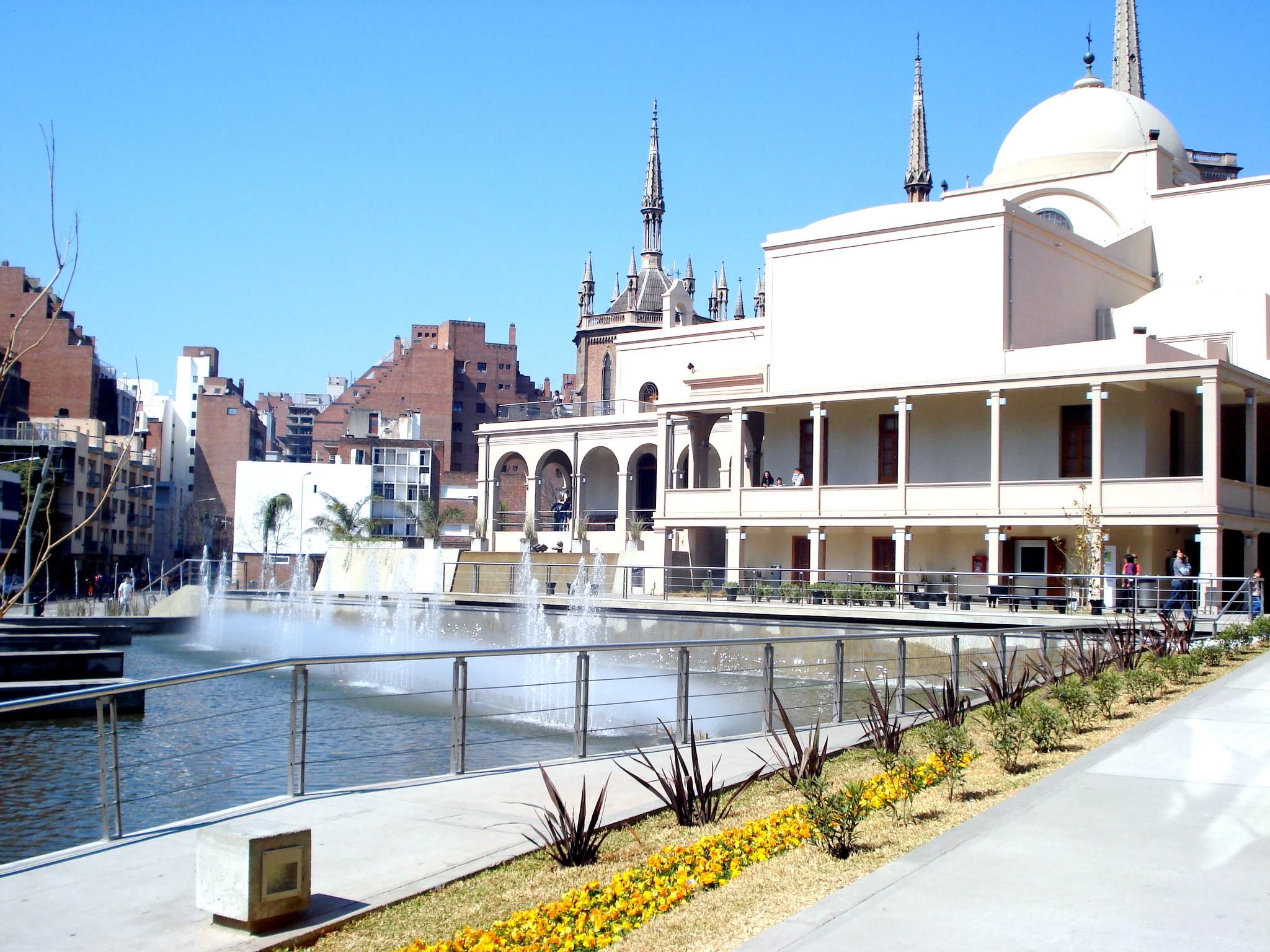 https://mdw-travel-data-us-east-1.s3.amazonaws.com/img/country/Argentina/Paseo-del-Buen-Pastor/img_02.jpg