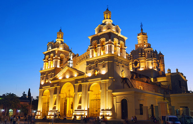 https://mdw-travel-data-us-east-1.s3.amazonaws.com/img/country/Argentina/Paso-Cordoba/img_03.jpg