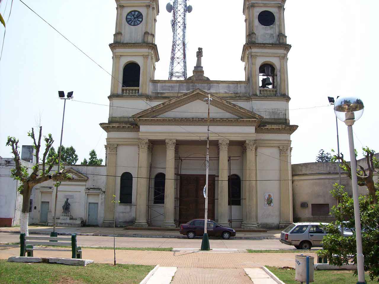 https://mdw-travel-data-us-east-1.s3.amazonaws.com/img/country/Argentina/Paso-de-los-Libres-Dam/img_03.jpg