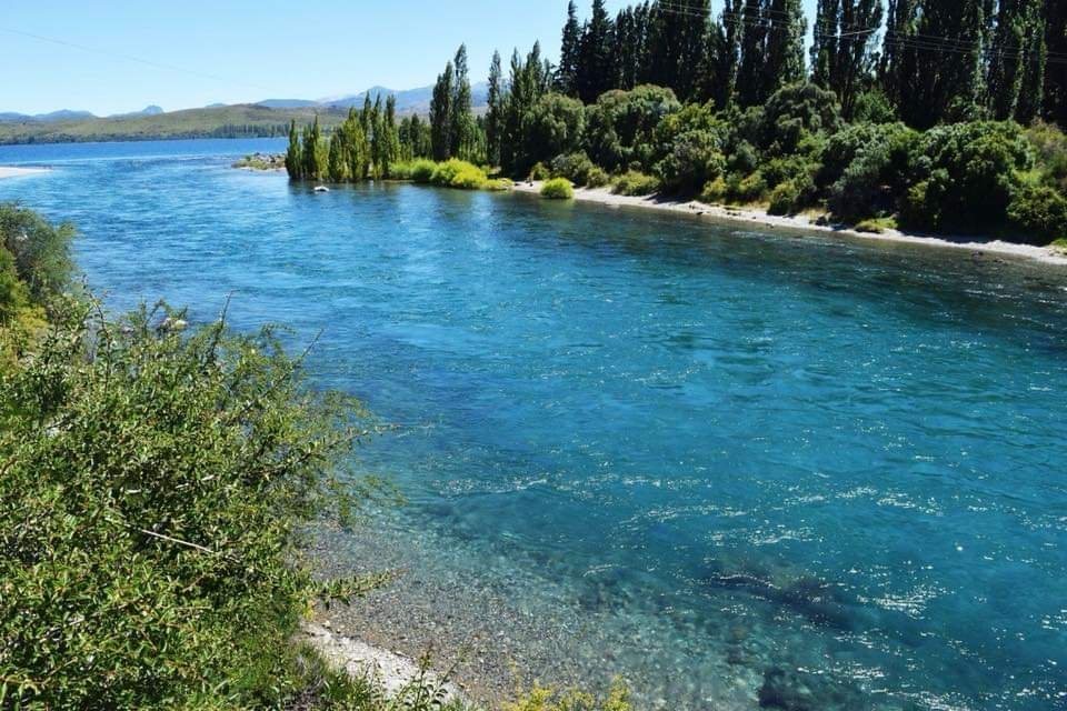 https://mdw-travel-data-us-east-1.s3.amazonaws.com/img/country/Argentina/Pilquiniyeu-del-Limay/img_03.jpg