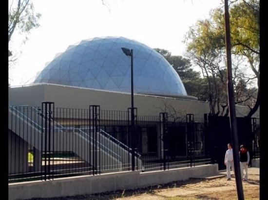 https://mdw-travel-data-us-east-1.s3.amazonaws.com/img/country/Argentina/Planetario-Ciudad-de-La-Plata/img_03.jpg