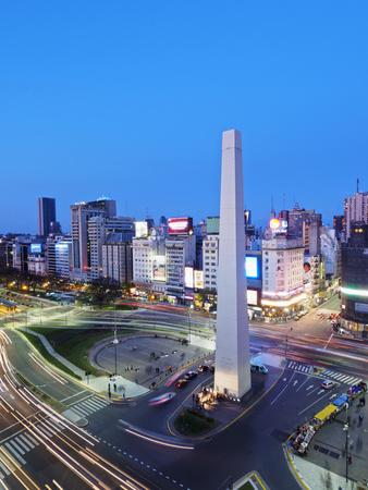 https://mdw-travel-data-us-east-1.s3.amazonaws.com/img/country/Argentina/Plaza-9-de-Julio/img_03.jpg