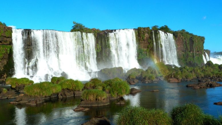 https://mdw-travel-data-us-east-1.s3.amazonaws.com/img/country/Argentina/Plaza-Espana/img_01.jpg