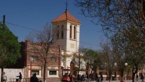 https://mdw-travel-data-us-east-1.s3.amazonaws.com/img/country/Argentina/Plaza-de-Armas-de-Abra-Pampa/img_00.jpg
