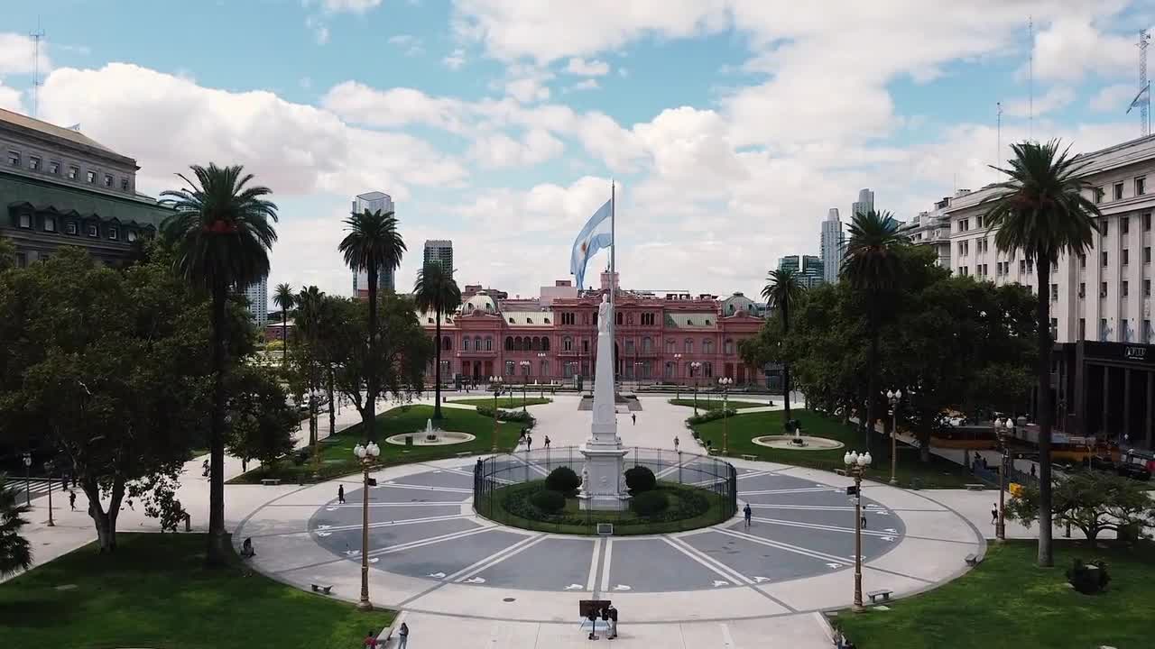 https://mdw-travel-data-us-east-1.s3.amazonaws.com/img/country/Argentina/Plaza-de-Mayo/img_01.jpg