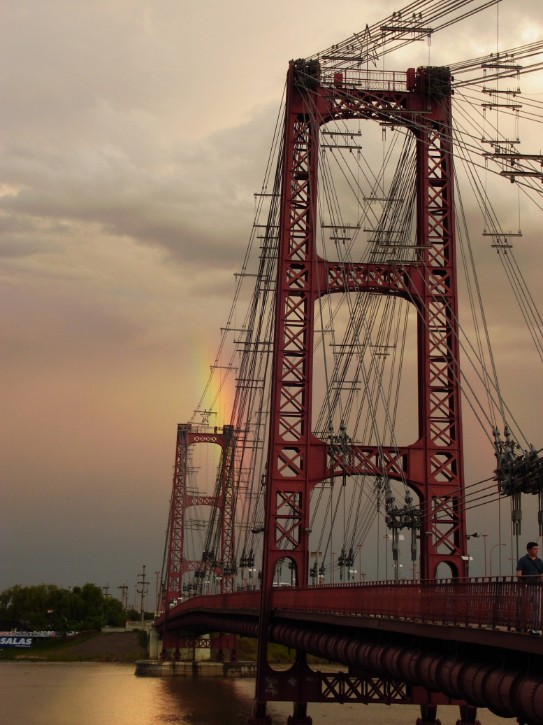 https://mdw-travel-data-us-east-1.s3.amazonaws.com/img/country/Argentina/Puente-Colgante/img_05.jpg