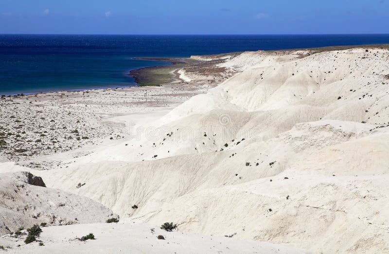 https://mdw-travel-data-us-east-1.s3.amazonaws.com/img/country/Argentina/Punta-Loma/img_01.jpg