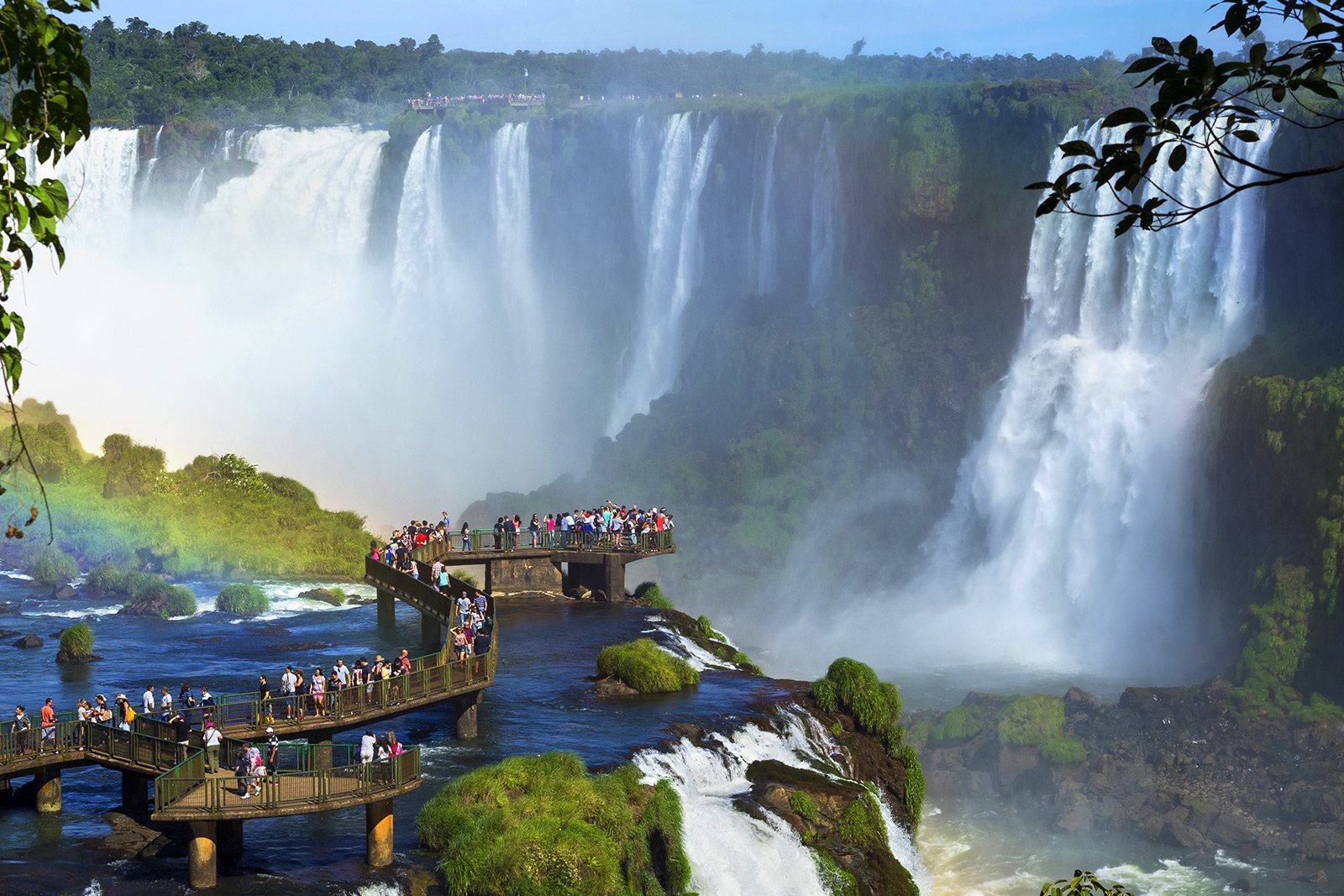 https://mdw-travel-data-us-east-1.s3.amazonaws.com/img/country/Argentina/Rio-Bonito-Waterfall/img_03.jpg