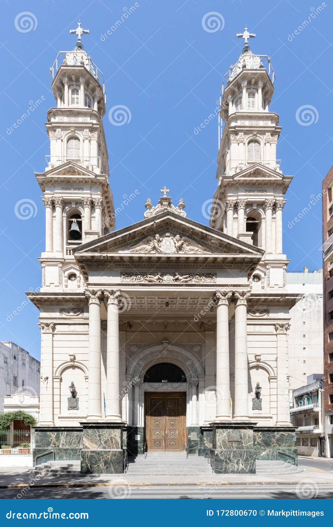 https://mdw-travel-data-us-east-1.s3.amazonaws.com/img/country/Argentina/Rosario-Cathedral/img_01.jpg