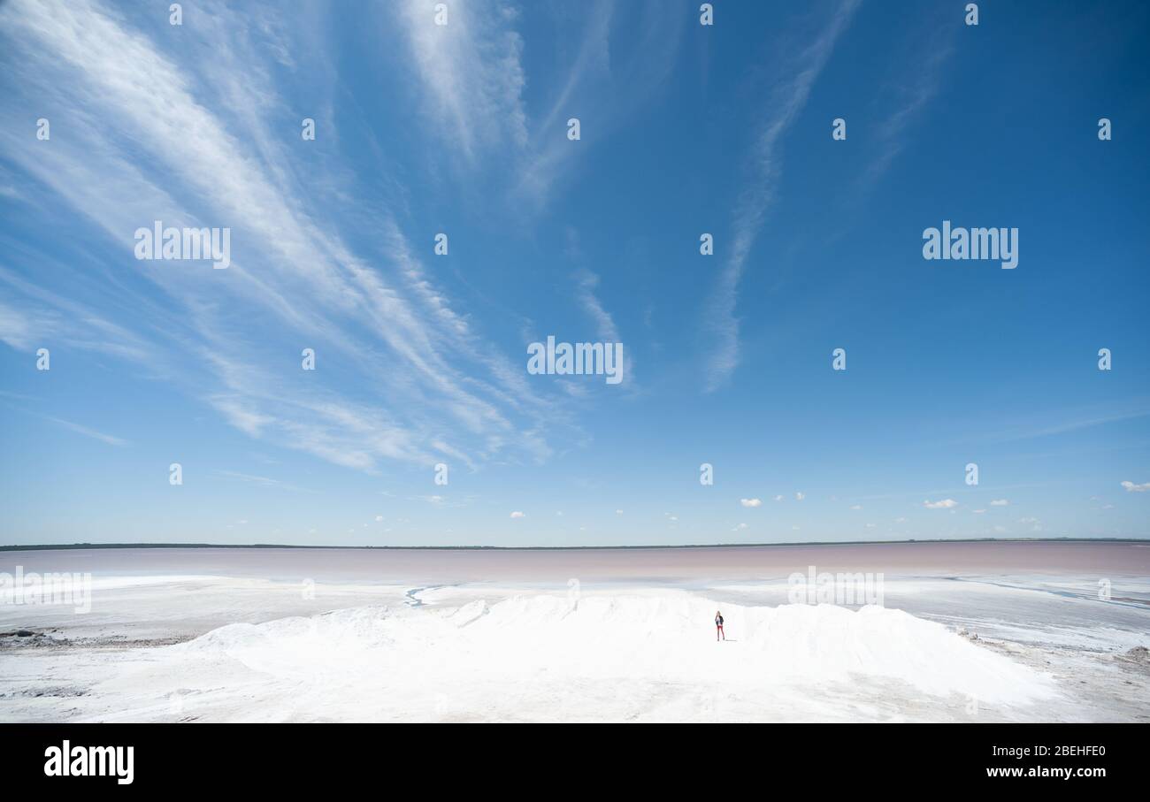 https://mdw-travel-data-us-east-1.s3.amazonaws.com/img/country/Argentina/Salt-Lakes-of-La-Pampa/img_01.jpg