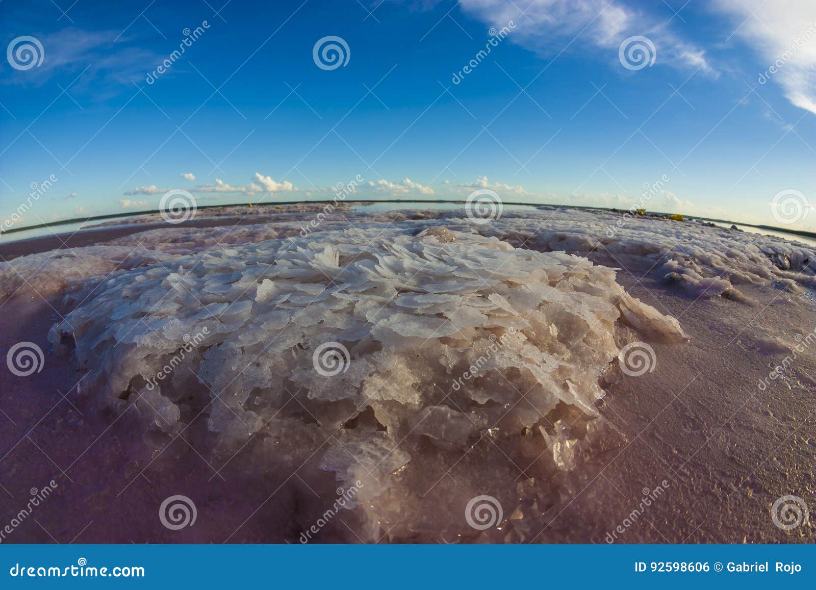 https://mdw-travel-data-us-east-1.s3.amazonaws.com/img/country/Argentina/Salt-Lakes-of-La-Pampa/img_03.jpg