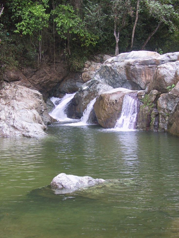 https://mdw-travel-data-us-east-1.s3.amazonaws.com/img/country/Argentina/Salto-de-la-Loma/img_01.jpg