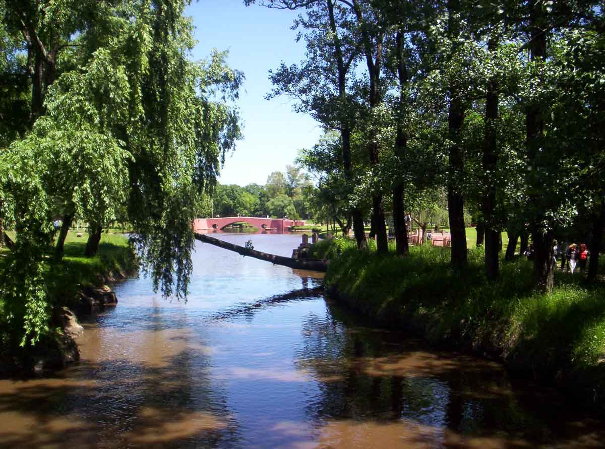 https://mdw-travel-data-us-east-1.s3.amazonaws.com/img/country/Argentina/San-Antonio-de-Areco/img_01.jpg