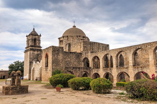 https://mdw-travel-data-us-east-1.s3.amazonaws.com/img/country/Argentina/San-Antonio/img_02.jpg