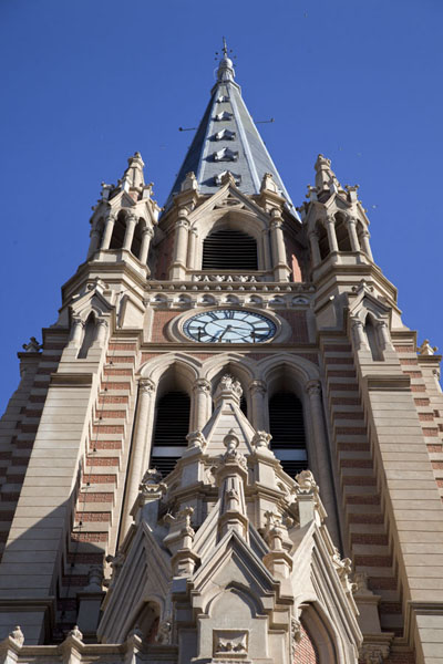 https://mdw-travel-data-us-east-1.s3.amazonaws.com/img/country/Argentina/San-Isidro/img_04.jpg