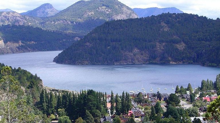 https://mdw-travel-data-us-east-1.s3.amazonaws.com/img/country/Argentina/San-Martin-de-los-Andes/img_01.jpg
