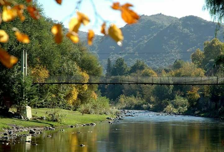 https://mdw-travel-data-us-east-1.s3.amazonaws.com/img/country/Argentina/Santa-Rosa-de-Calamuchita/img_03.jpg