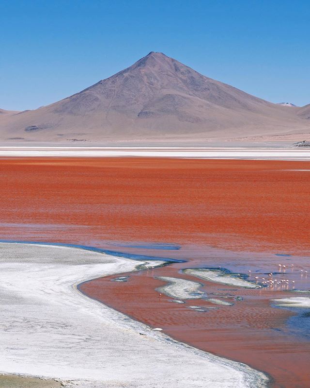 https://mdw-travel-data-us-east-1.s3.amazonaws.com/img/country/Argentina/Sierra-Colorada/img_01.jpg