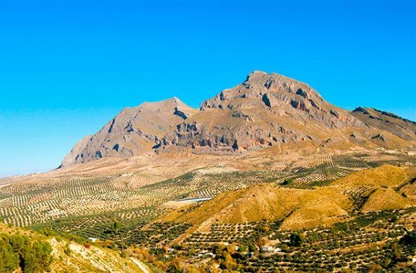 https://mdw-travel-data-us-east-1.s3.amazonaws.com/img/country/Argentina/Sierra-de-Medina/img_04.jpg