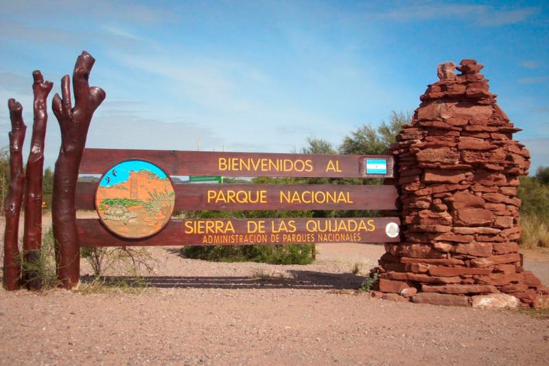 https://mdw-travel-data-us-east-1.s3.amazonaws.com/img/country/Argentina/Sierras-de-las-Quijadas-National-Park/img_01.jpg