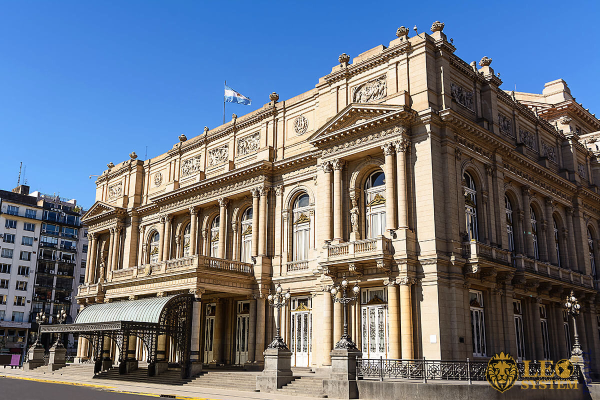 https://mdw-travel-data-us-east-1.s3.amazonaws.com/img/country/Argentina/Teatro-del-Bicentenario/img_03.jpg