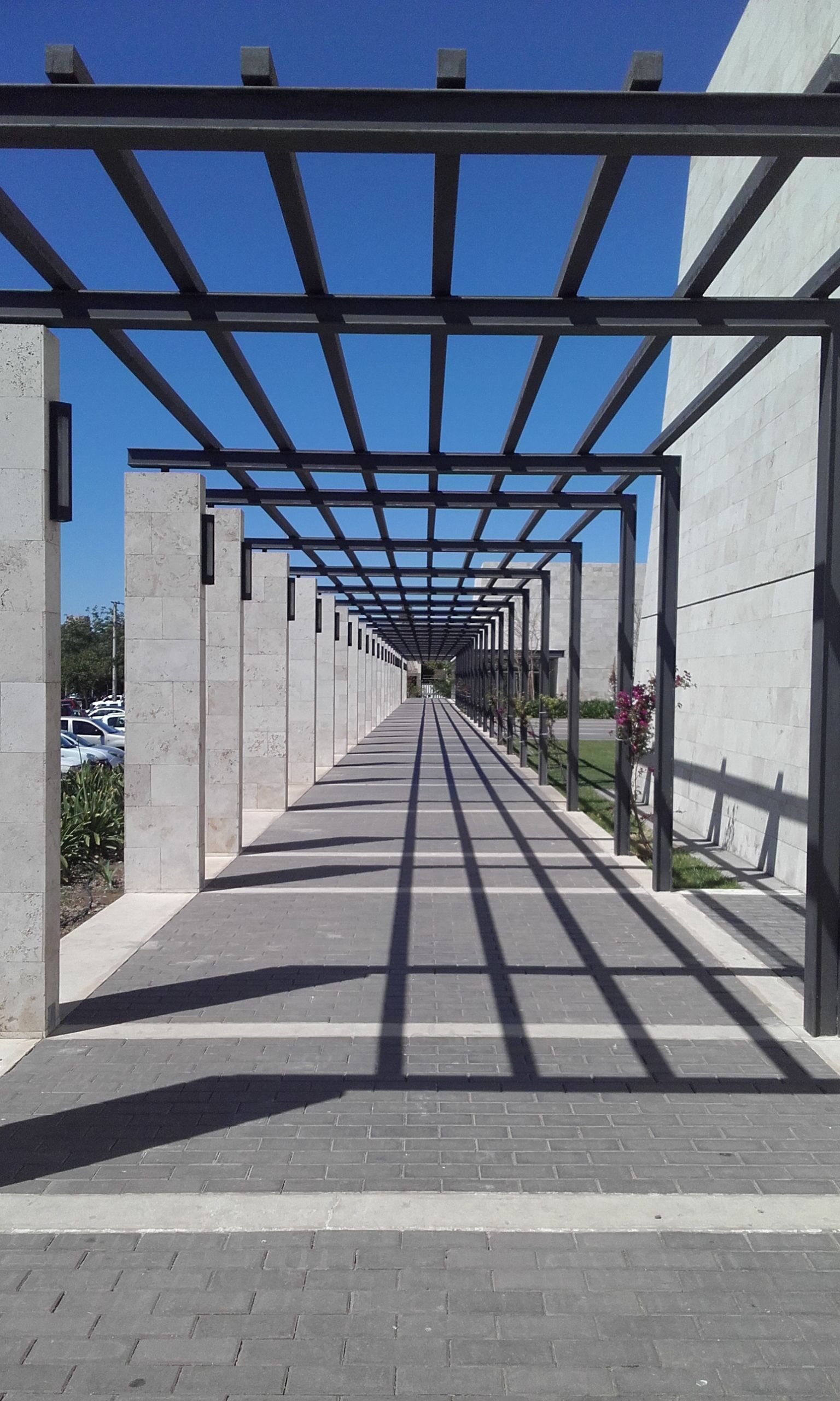 https://mdw-travel-data-us-east-1.s3.amazonaws.com/img/country/Argentina/Teatro-del-Bicentenario/img_04.jpg