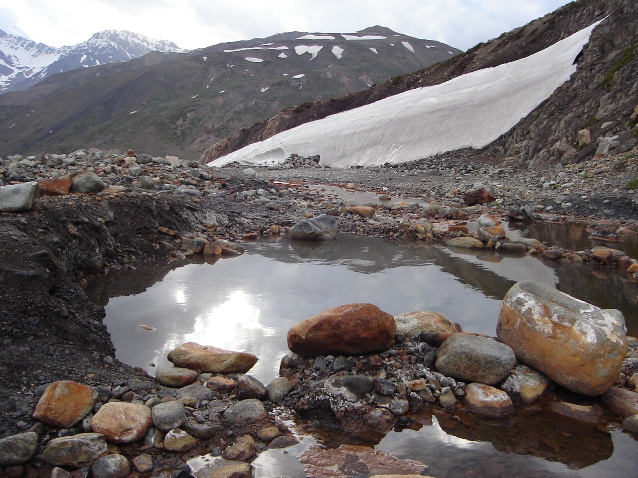 https://mdw-travel-data-us-east-1.s3.amazonaws.com/img/country/Argentina/Termas-Monte-Peloni/img_01.jpg
