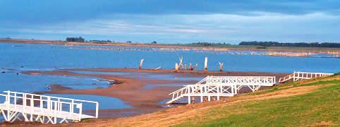 https://mdw-travel-data-us-east-1.s3.amazonaws.com/img/country/Argentina/Termas-de-Carhue/img_01.jpg