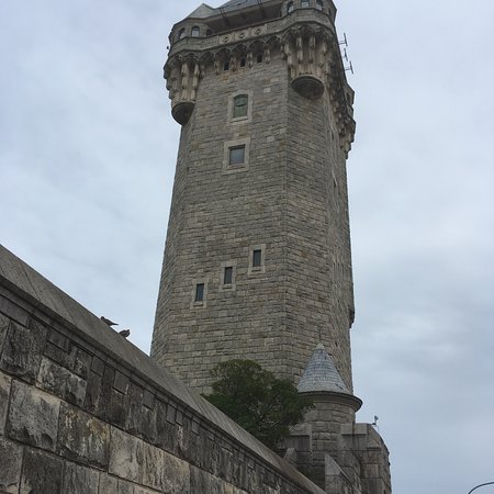 https://mdw-travel-data-us-east-1.s3.amazonaws.com/img/country/Argentina/Torre-Tanque/img_01.jpg