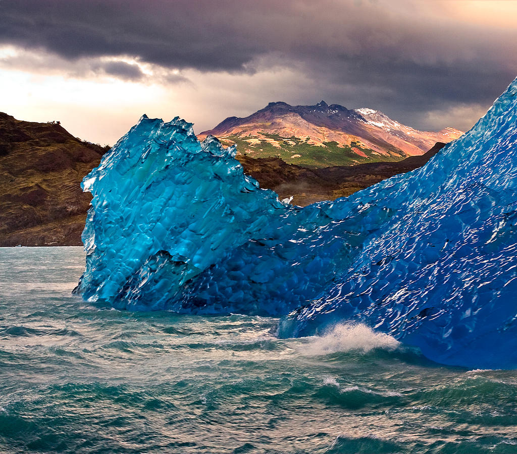 https://mdw-travel-data-us-east-1.s3.amazonaws.com/img/country/Argentina/Upsala-Glacier/img_03.jpg