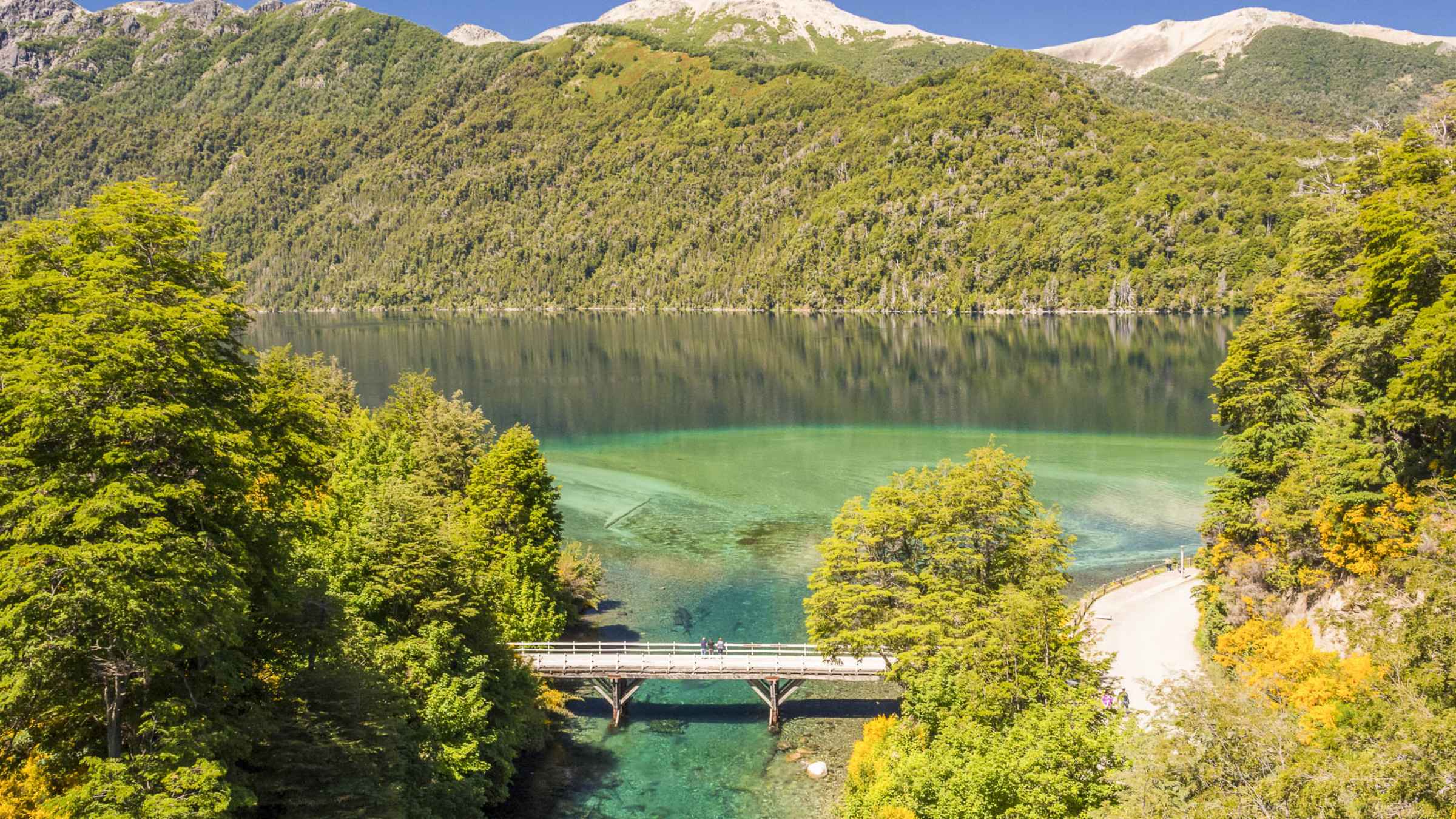 https://mdw-travel-data-us-east-1.s3.amazonaws.com/img/country/Argentina/Villa-La-Angostura/img_02.jpg