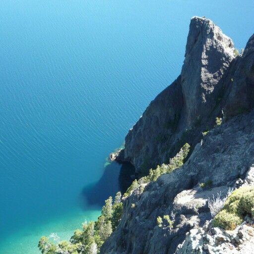 https://mdw-travel-data-us-east-1.s3.amazonaws.com/img/country/Argentina/Villa-Traful/img_05.jpg
