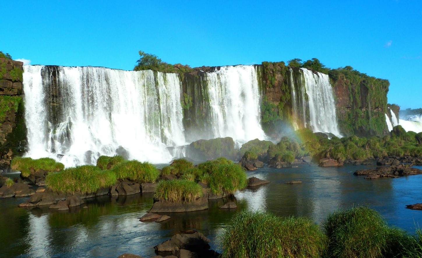 https://mdw-travel-data-us-east-1.s3.amazonaws.com/img/country/Argentina/Vinas-de-Paylan/img_05.jpg