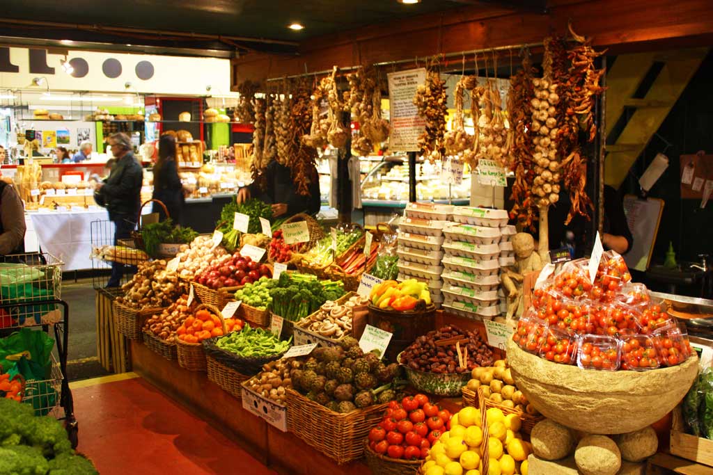 https://mdw-travel-data-us-east-1.s3.amazonaws.com/img/country/Australia/Adelaide-Central-Market/img_00.jpg