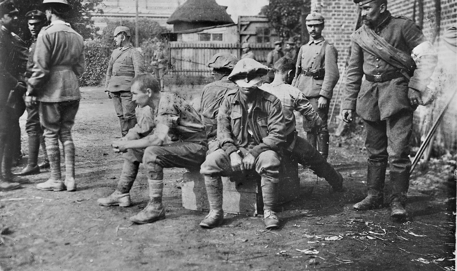 https://mdw-travel-data-us-east-1.s3.amazonaws.com/img/country/Australia/Australian-Ex-Prisoners-of-War-Memorial/img_01.jpg
