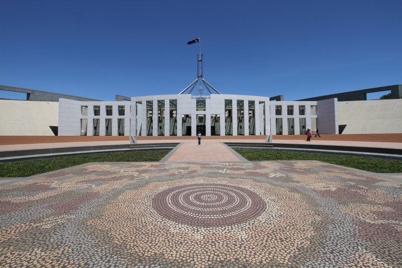 https://mdw-travel-data-us-east-1.s3.amazonaws.com/img/country/Australia/Australian-Parliament-House/img_02.jpg